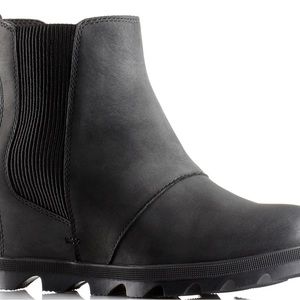 Women’s Black Sorel Joan of the Artic II Wedge Bootie size 9